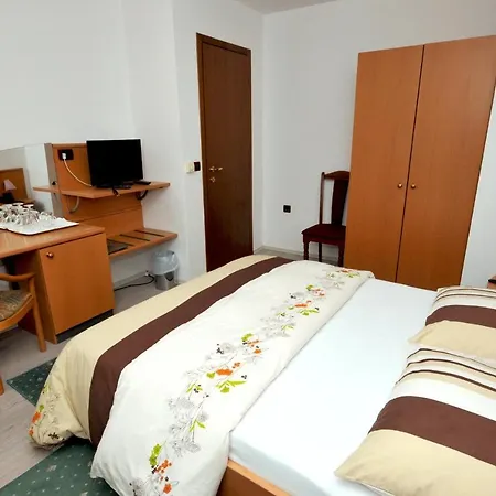 By The Sea - 15155 3* Trogir