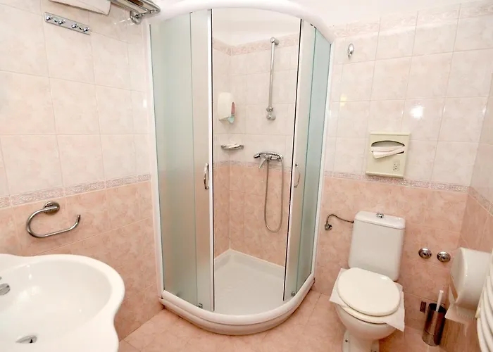 By The Sea - 15155 Pensionat 3*